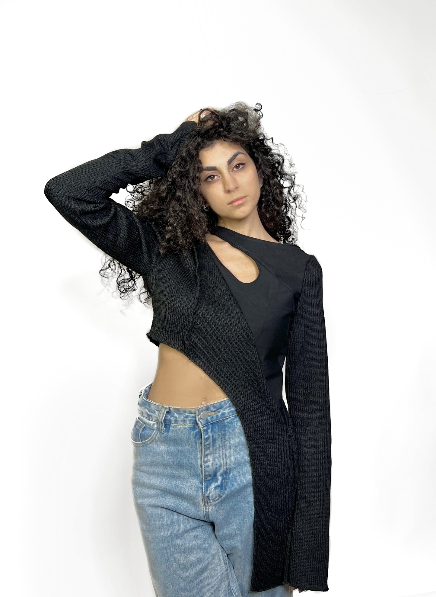 IRIDIA crop top asimmetrico