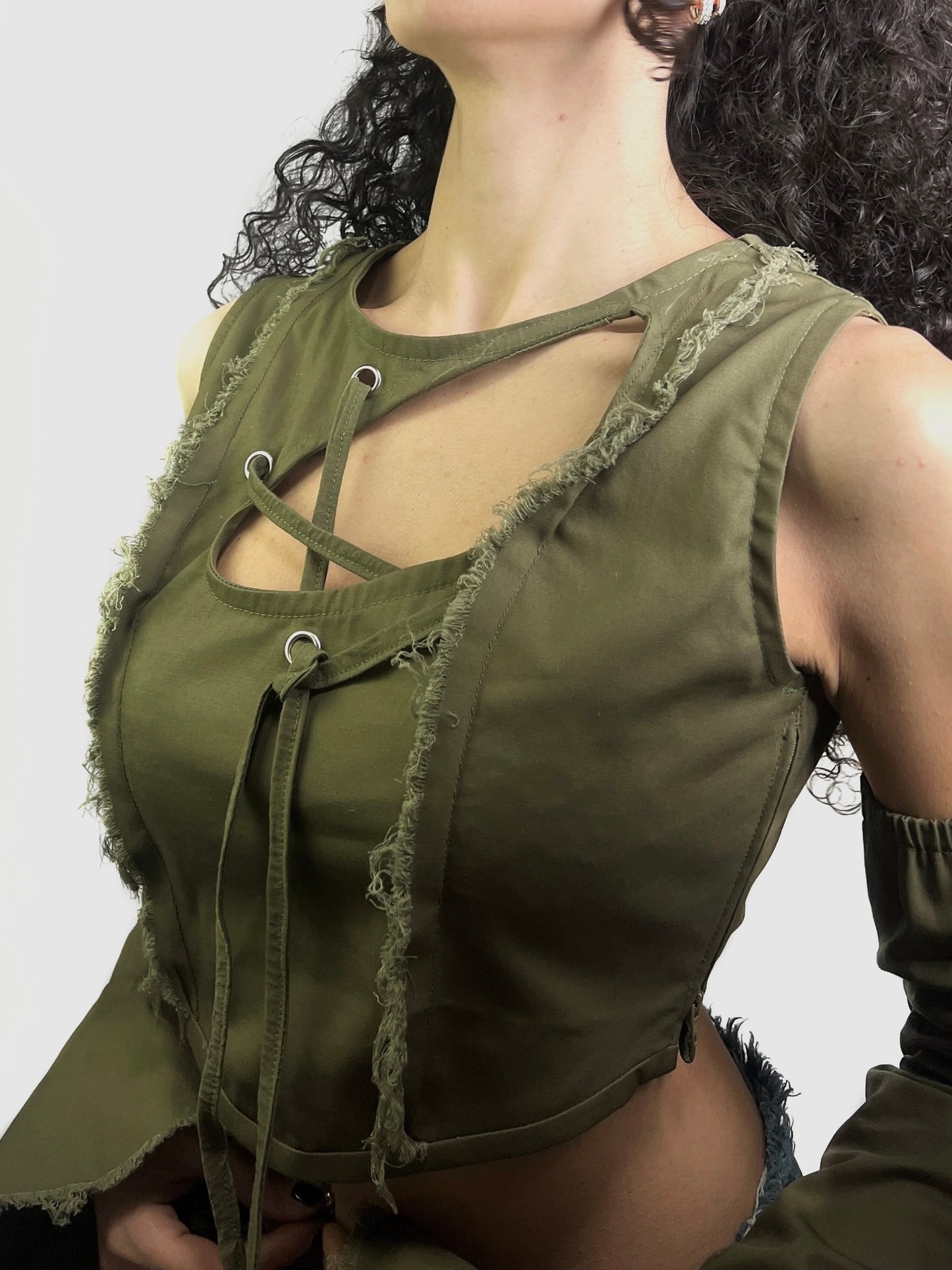 Crop top cut out AMETRIA